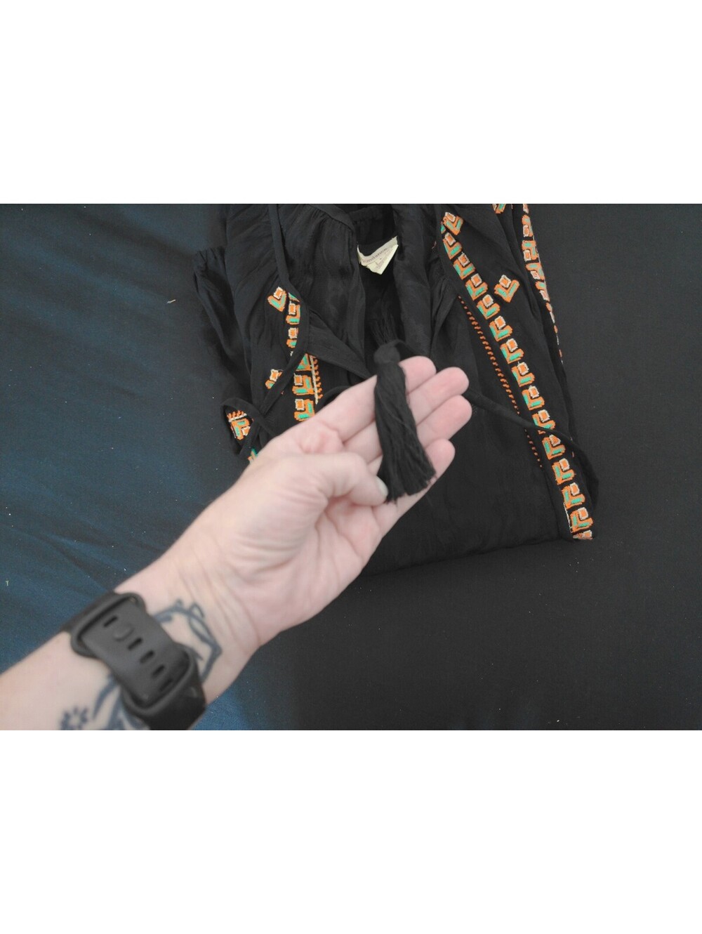 Sundance Womens Embroidered Tunic Blouse Size L Black Boho Peasant Tassel Tie - Picture 9 of 9